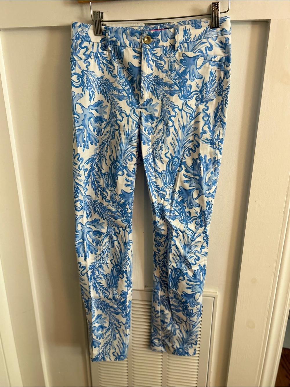 Lilly Pulitzer Blue & White Coastal Print Skinny Ankle Pants – Size 2